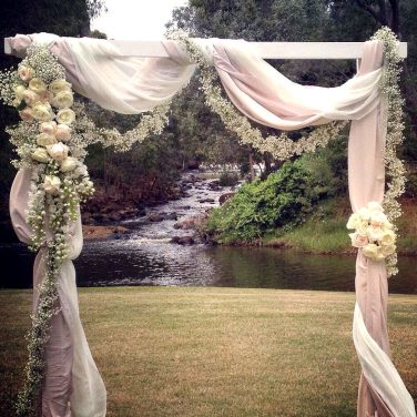 Simple Chiffon Arch 1