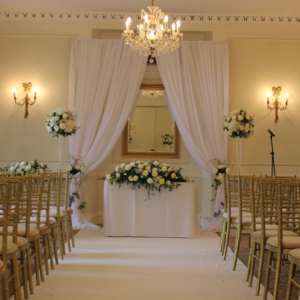Simple Chiffon Arch 8