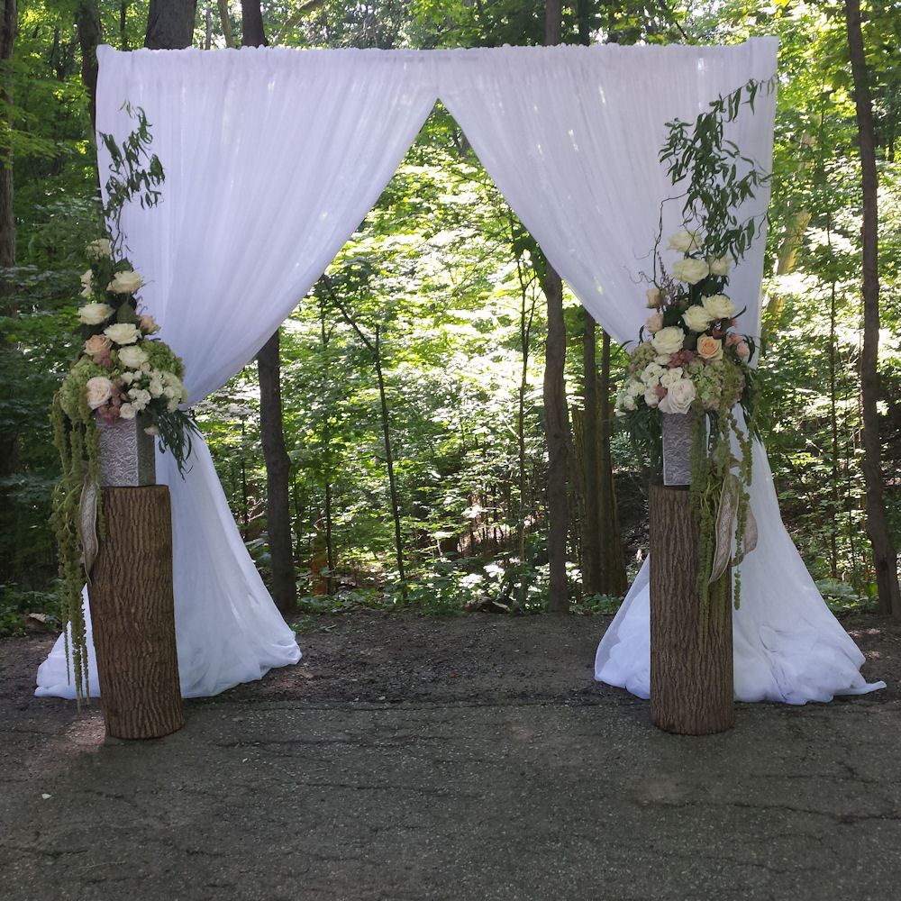 Simple chiffon arch 3