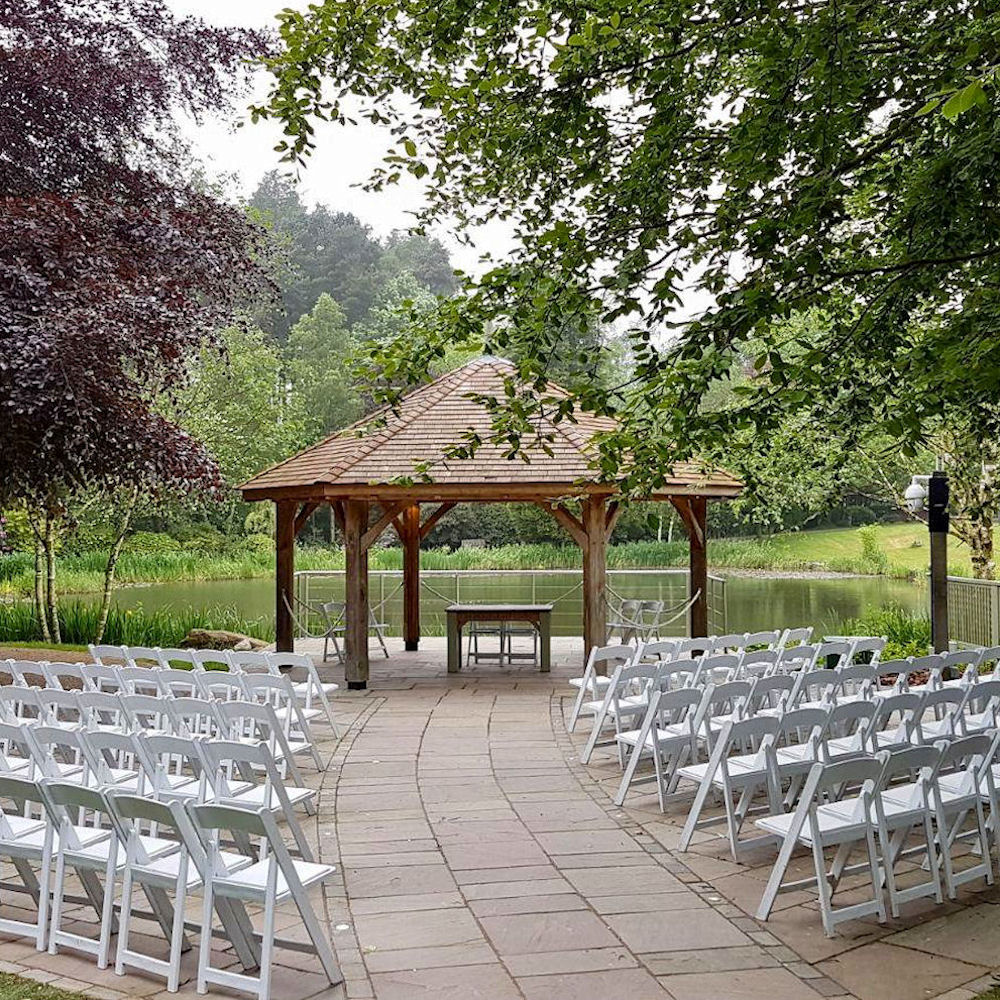 White Folding Chairs 1