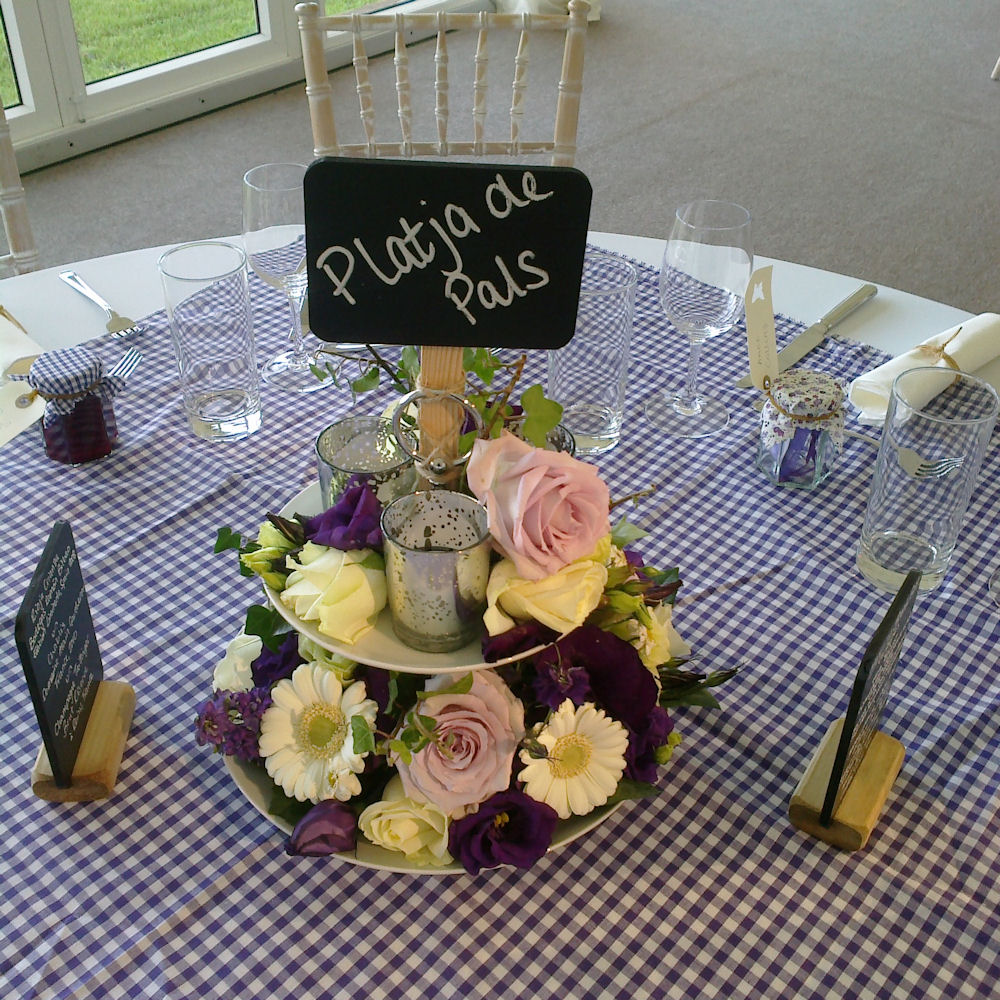 3 Tier Vintage Cake Stand 1