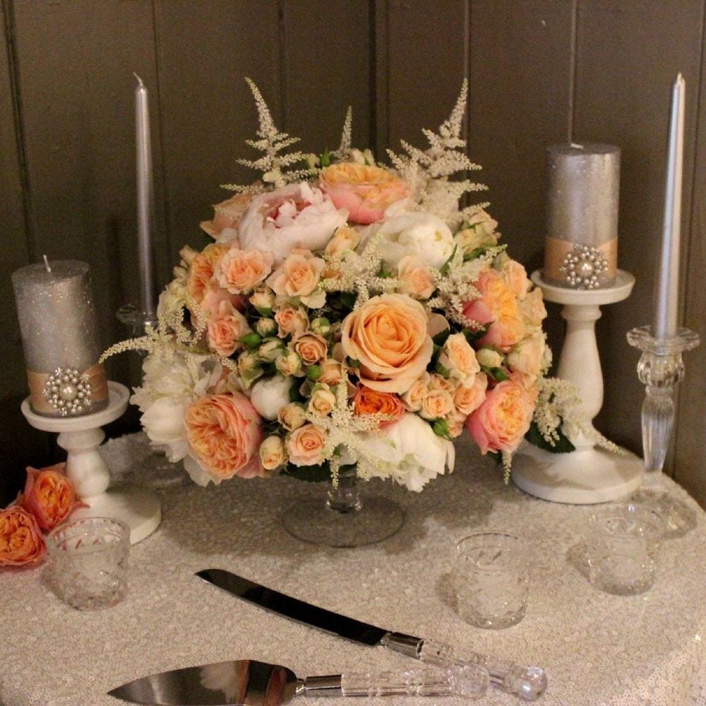 Vintage Cut Glass Cake Stand with Peach & Ivory Flowers & cake knife / slice