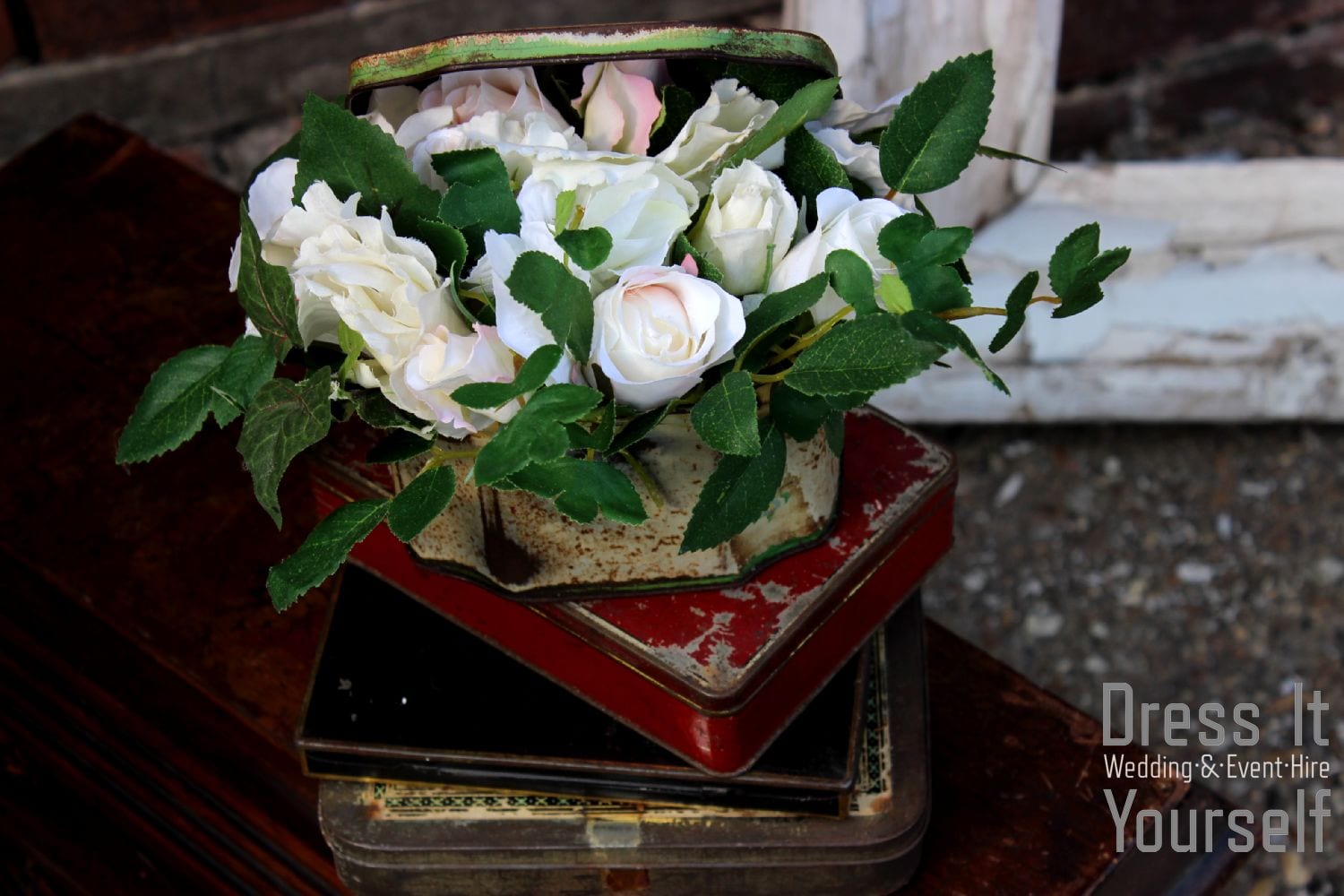 Old Vintage Tins to Hire