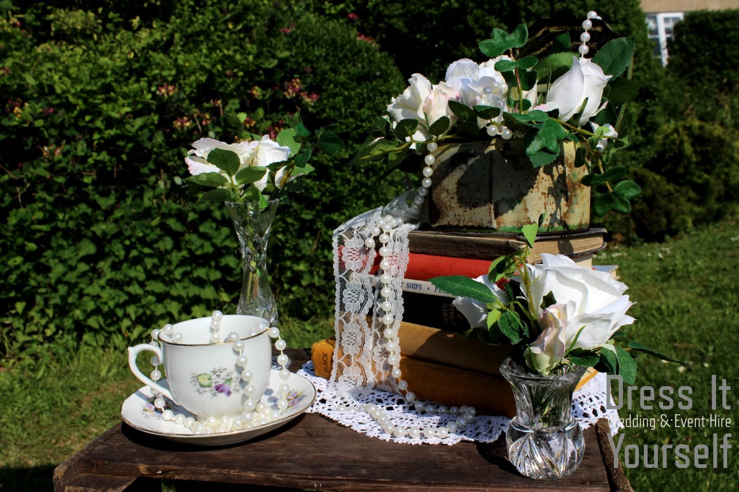 Old Vintage Tins to Hire