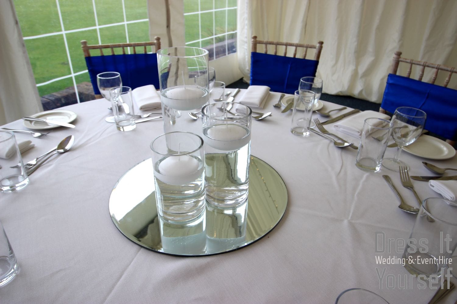 3 Cylinder Vase Centrepiece with Floating Candles