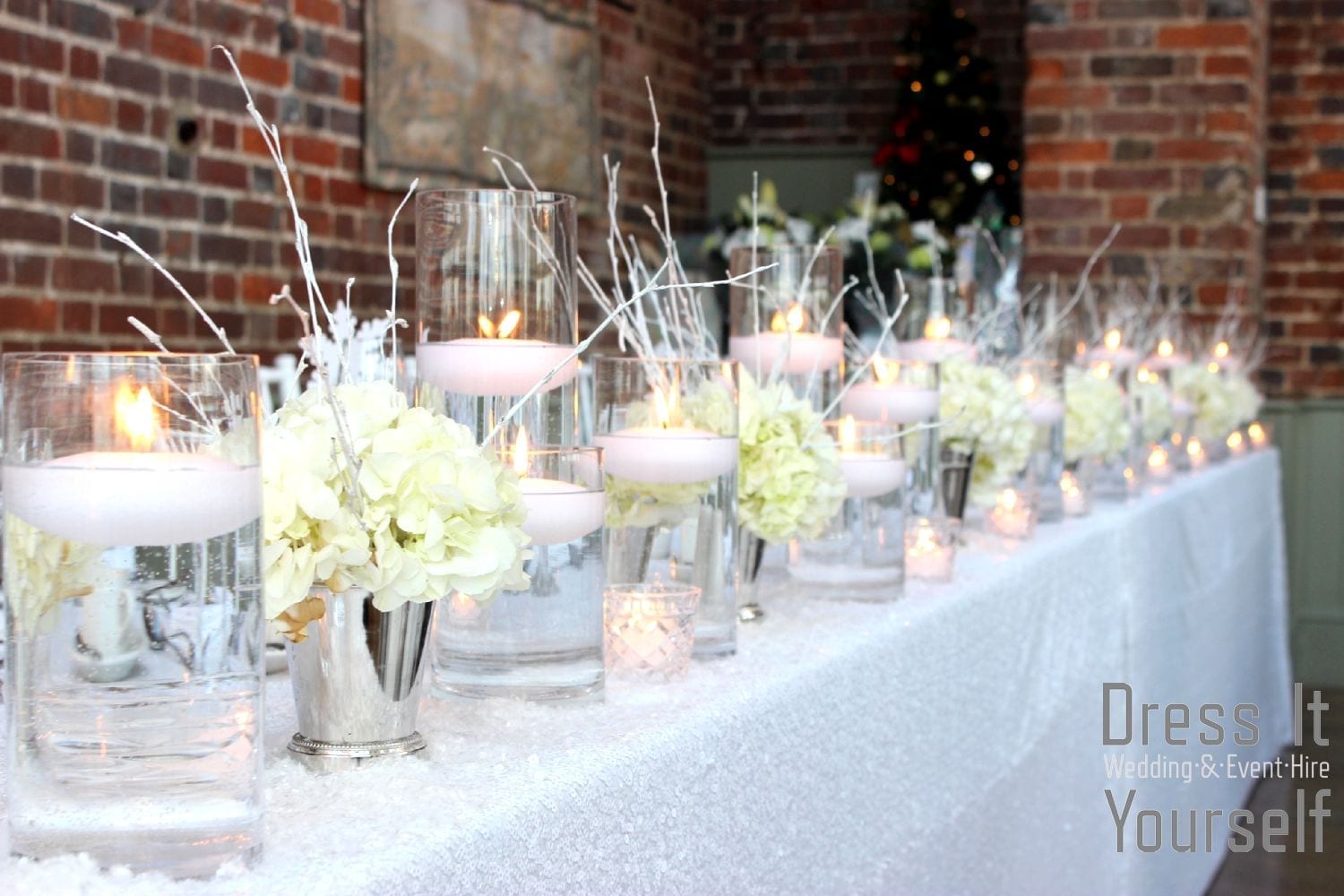 Cylinder Vase with Floating Tea Lights
