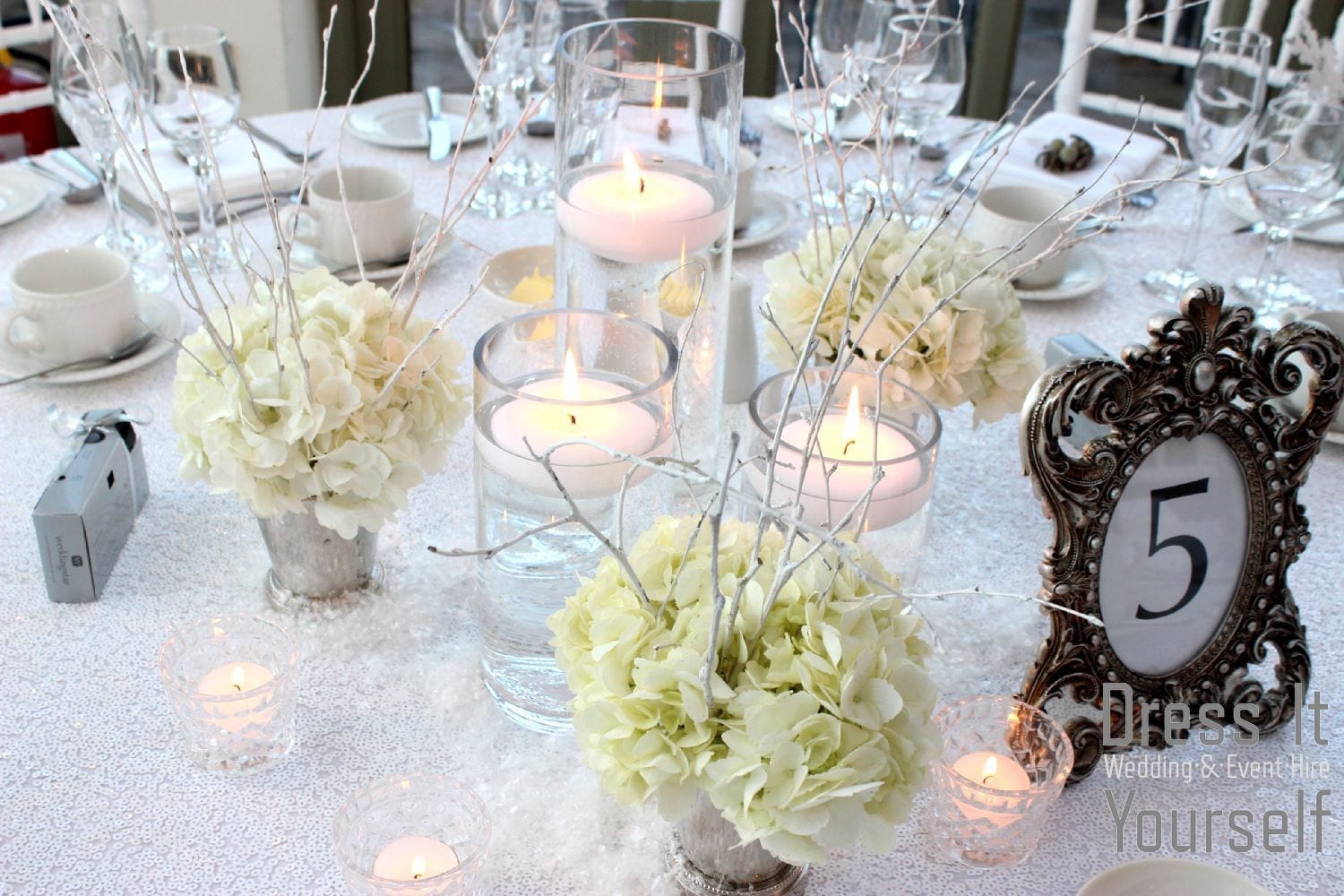 Cylinder Vase with Floating Tea Lights