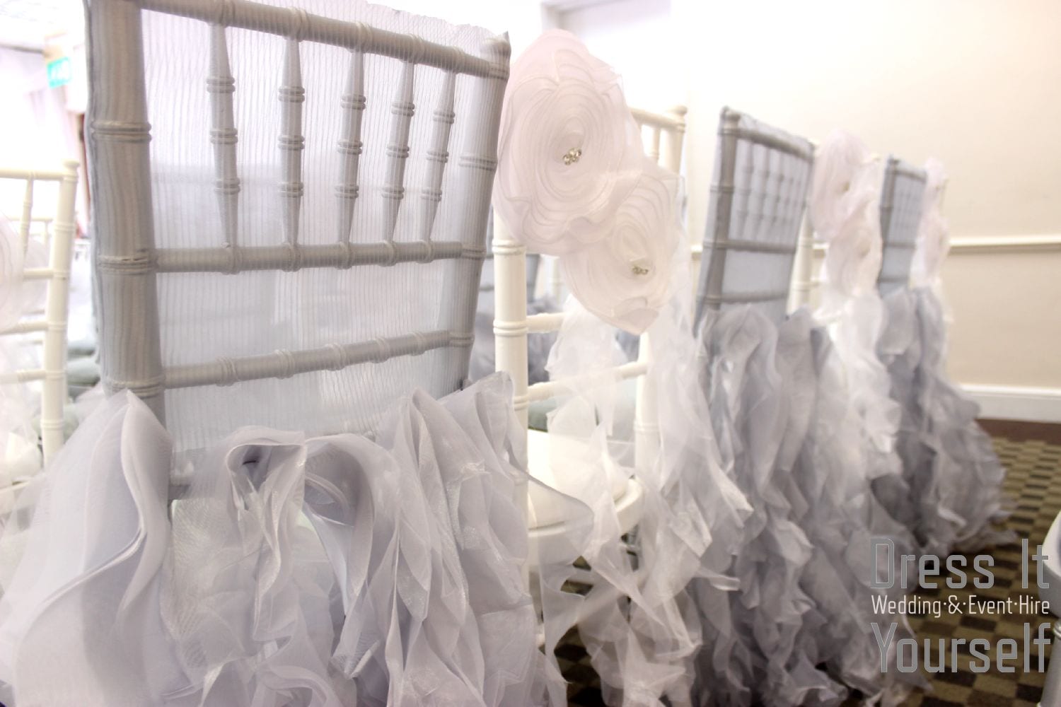 White Chiavari with Double Flower & Curly Ruffle