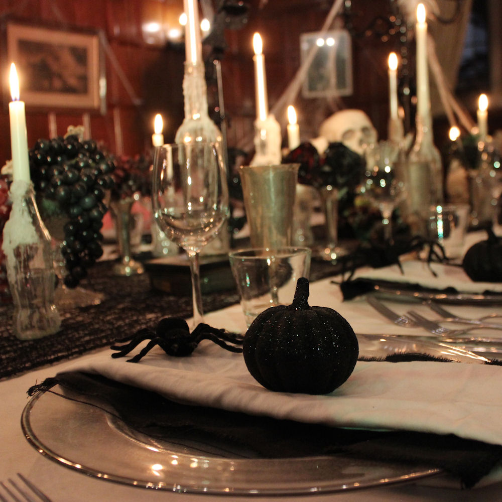 Silver Rim / Rimmed Glass Charger Plate