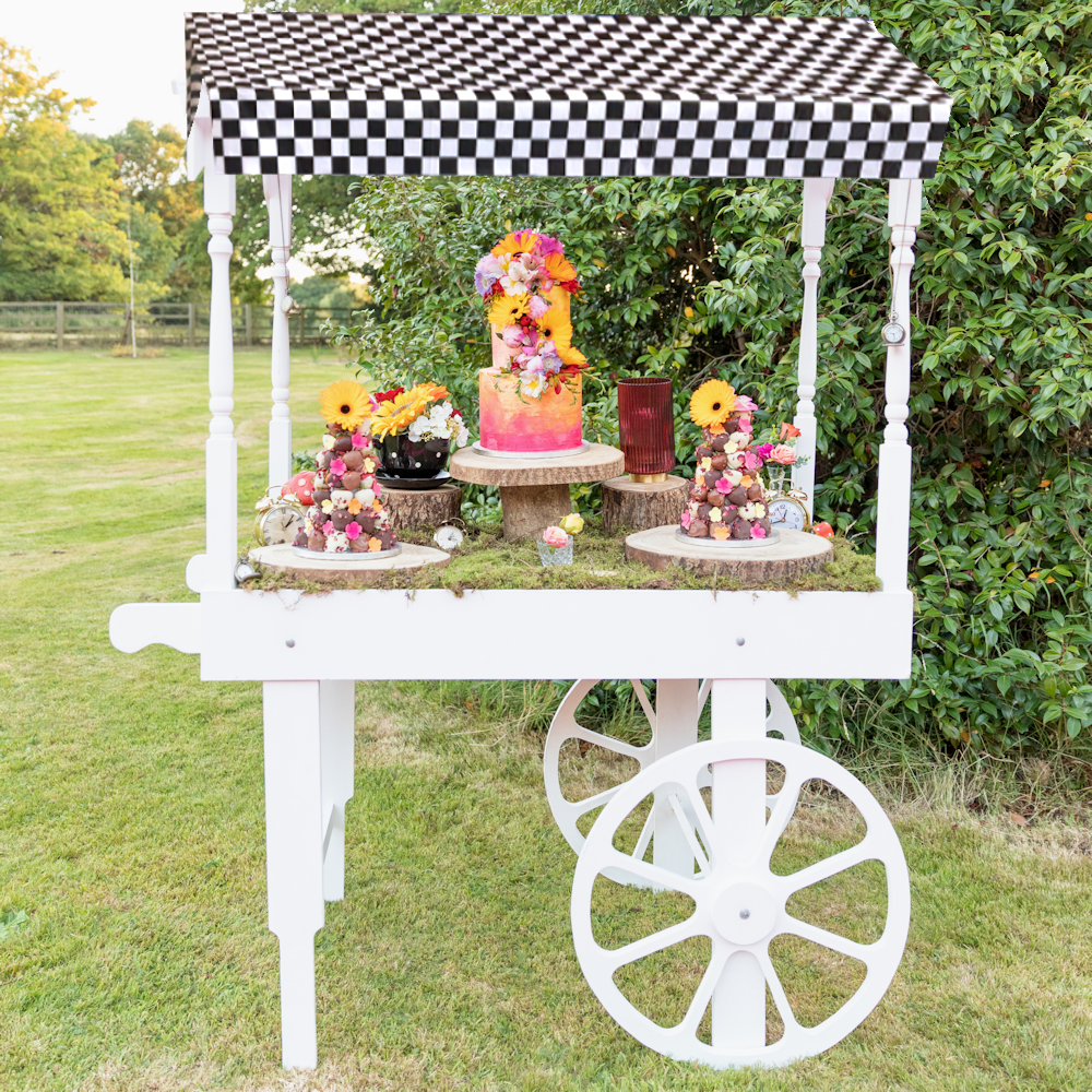 Alice in Wonderland Sweet Cart 1