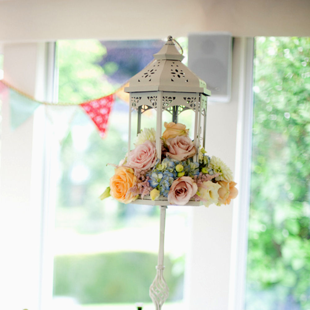 Ivory Vintage Lantern with Flower Ring on stand