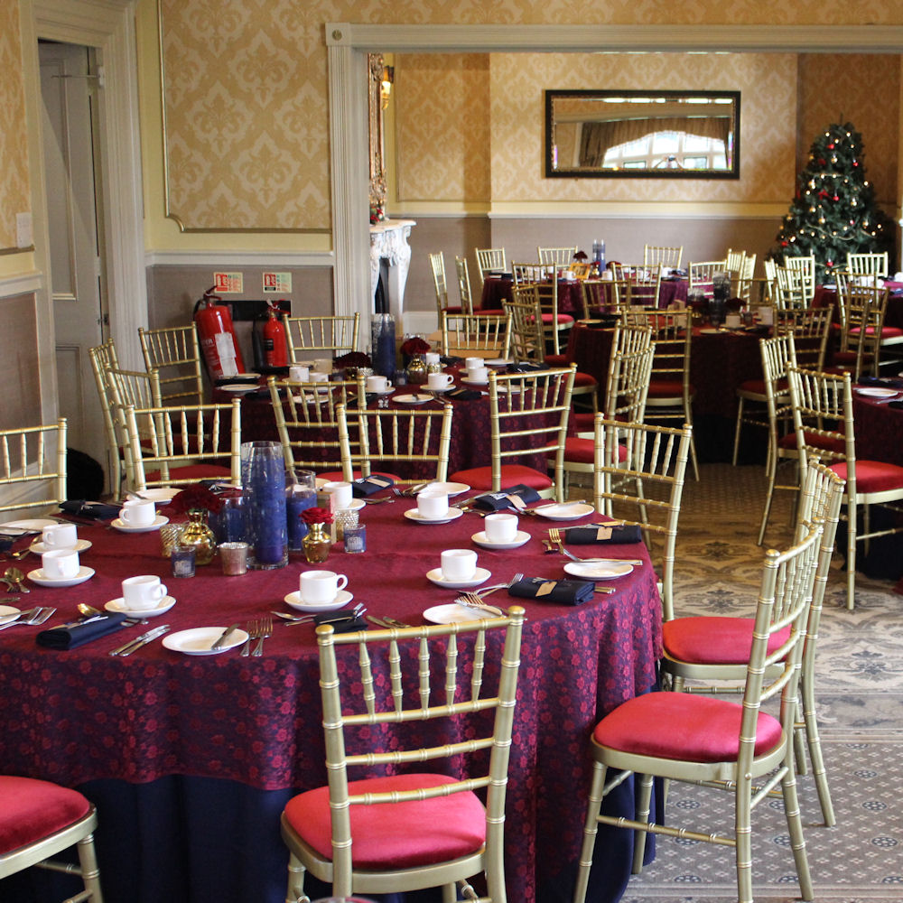 Gold Chiavari Chairs at Shendish Manor
