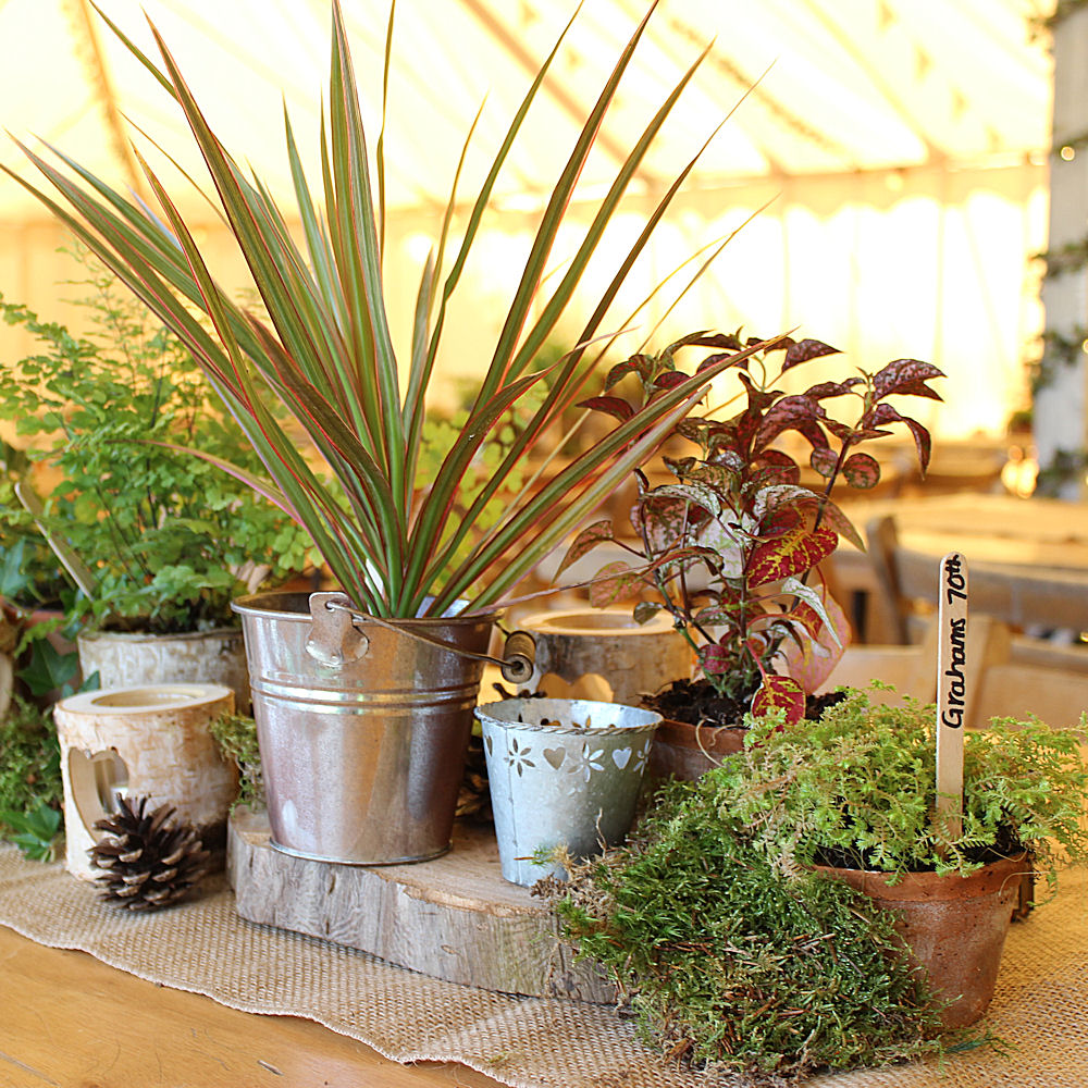 Garden Scene Table Runner Decoration 1