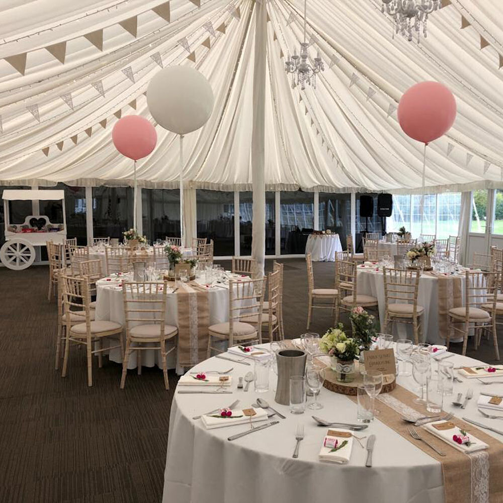 Hessian Runner with Lace in the Centre 10