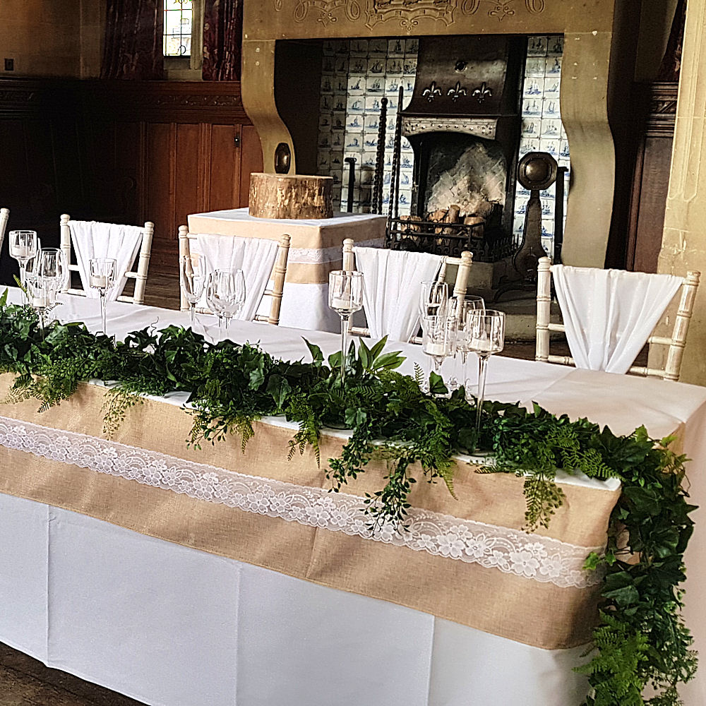 Hessian Runner with Lace in the Centre 12