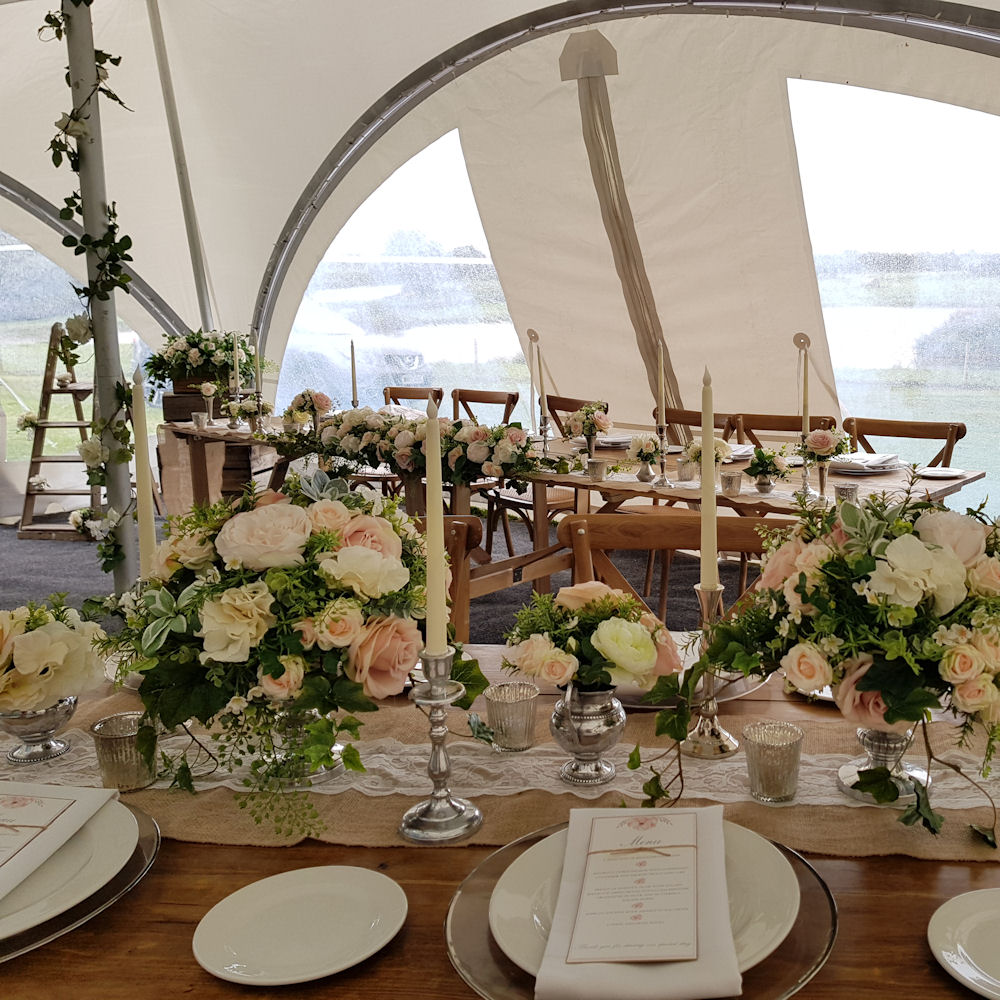 Hessian Runner with Lace in the Centre 13