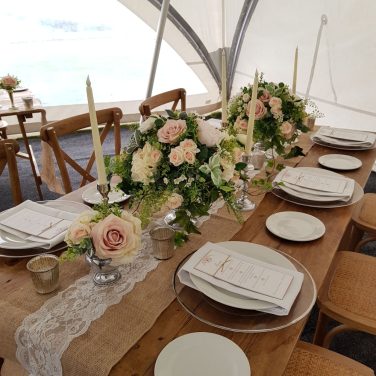 Hessian Runner with Lace in the Centre 16