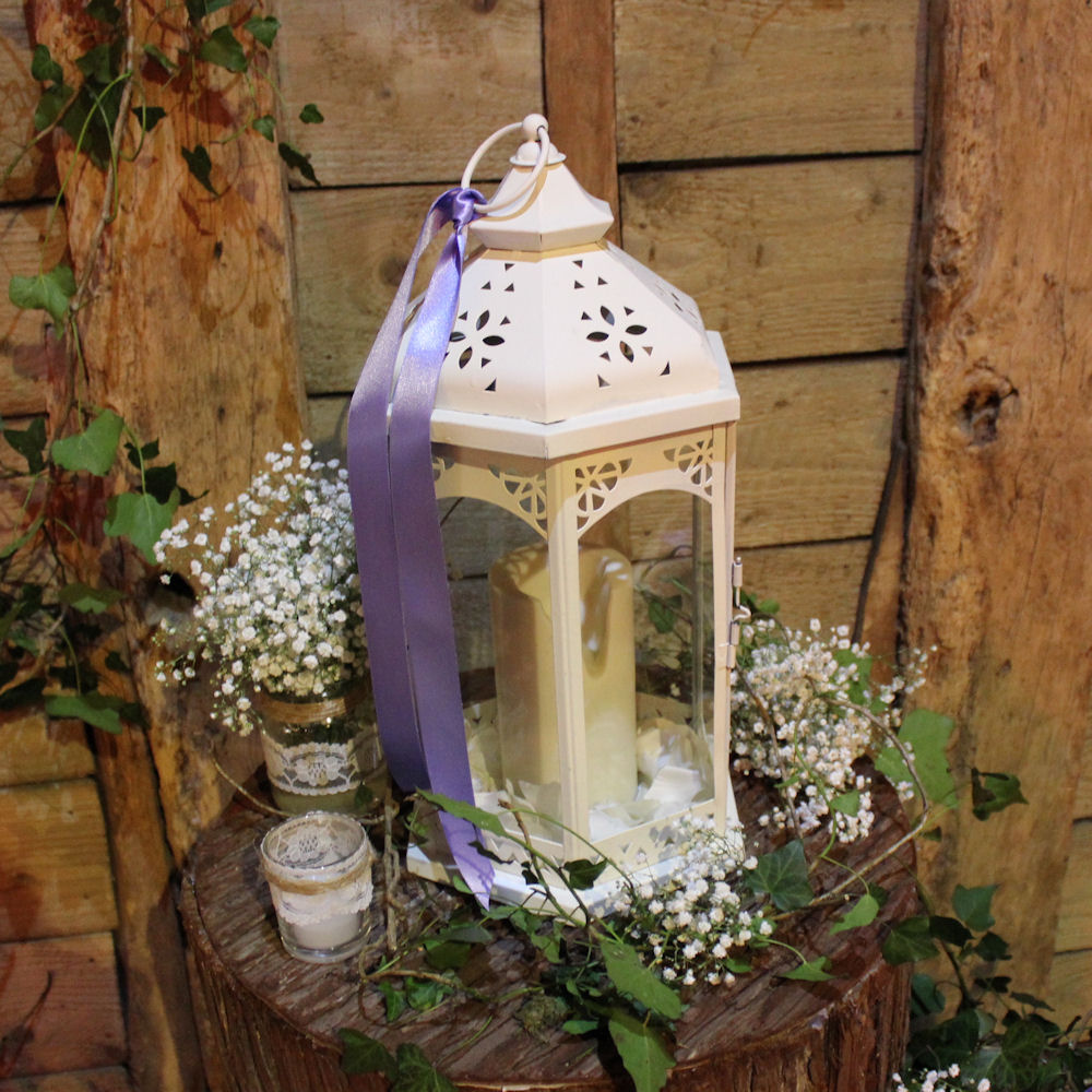 Ivory Vintage Lanterns on Log Stand