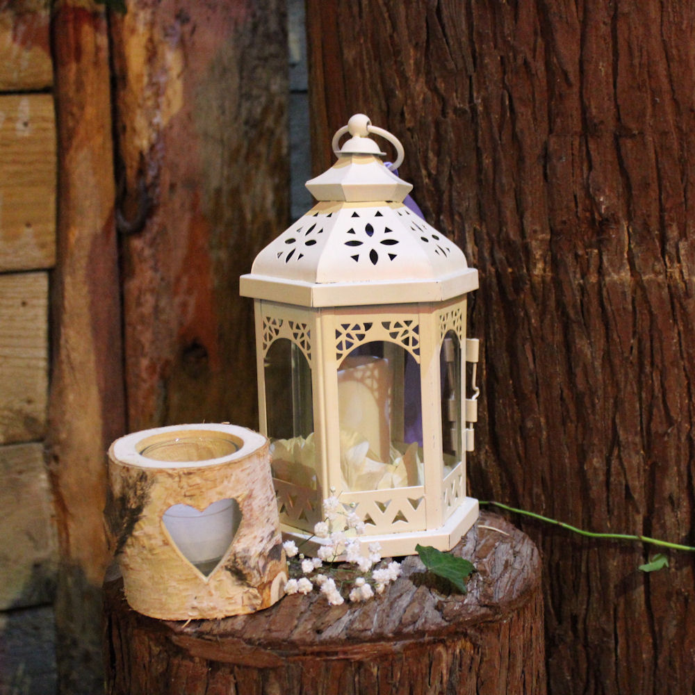 Ivory Vintage Lanterns on Log Stand