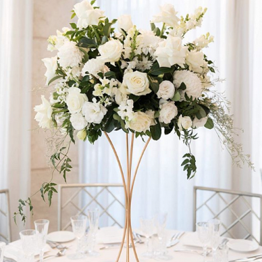 Hourglass Metal Flower Stand 2