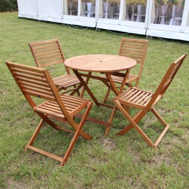 Outside Table and 4 Chairs with Ivory Umberella