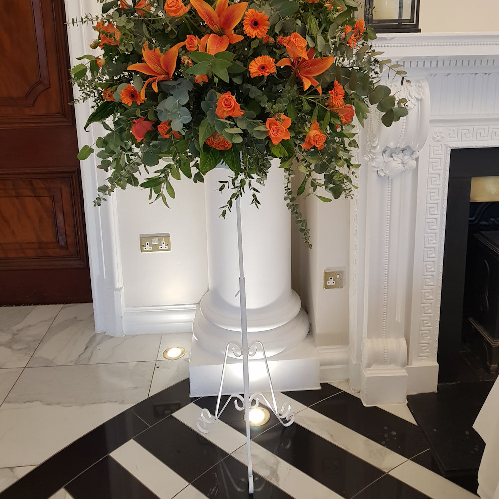 White Metal Pedestal Stand 2