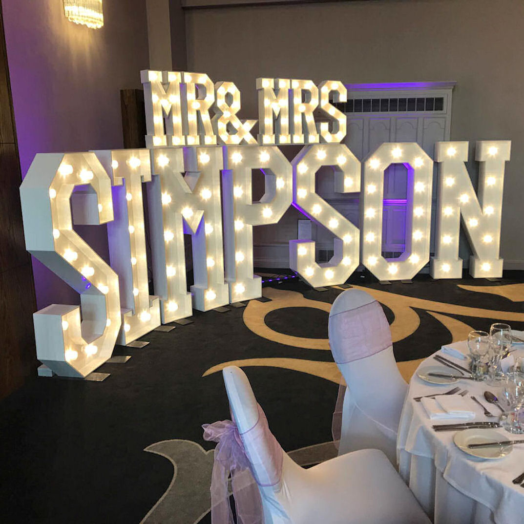 Small Light Up Mr & Mrs 2
