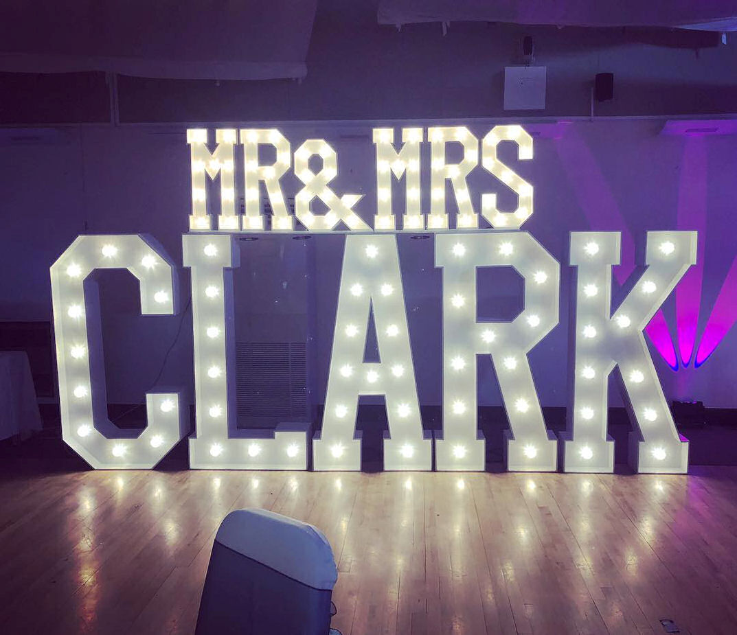 Small Light Up Mr & Mrs 3