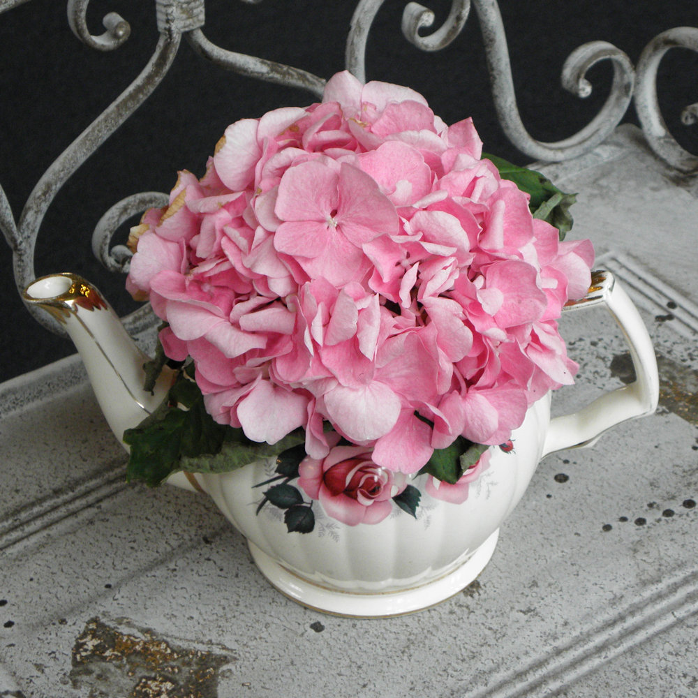 Vintage China Teapot Hire - Image 5