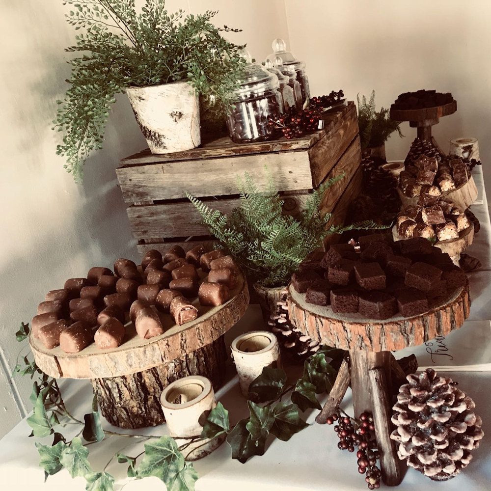 Log Pedestal Cake Stand