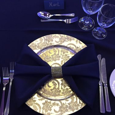 Navy gold hanbury manor poles hall candleabra acrylic charger plates napkins huricane tops SPJ uplighting blue (3)